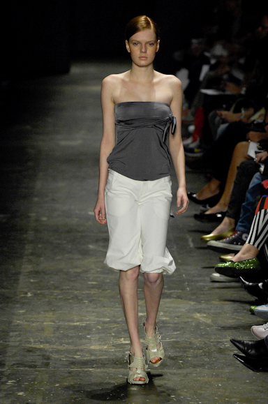 desfiles-lorenzomerlino-saopauloverao2008rtw-111