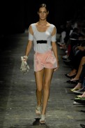 desfiles-lorenzomerlino-saopauloverao2008rtw-113