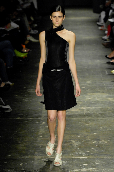 desfiles-lorenzomerlino-saopauloverao2008rtw-116