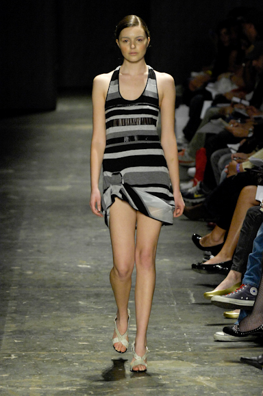 desfiles-lorenzomerlino-saopauloverao2008rtw-117