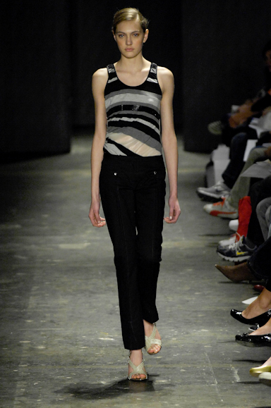 desfiles-lorenzomerlino-saopauloverao2008rtw-118