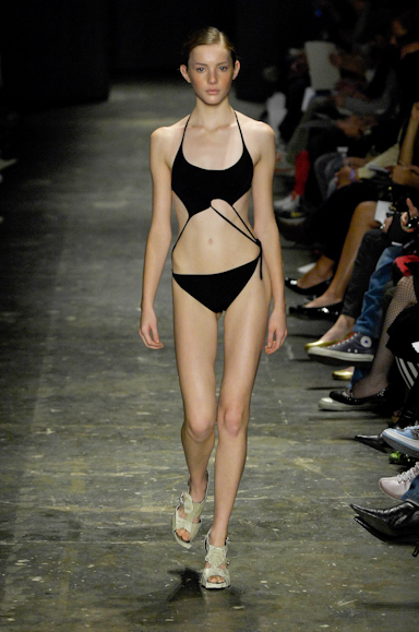 desfiles-lorenzomerlino-saopauloverao2008rtw-119
