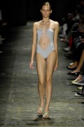 desfiles-lorenzomerlino-saopauloverao2008rtw-120