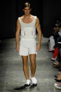 desfiles-lorenzomerlino-saopauloverao2008rtw-138