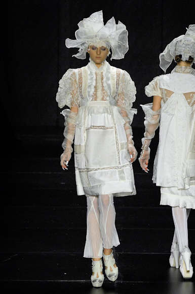 desfiles-linovillaventura-saopauloverao2008rtw-119