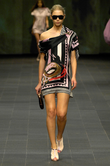 desfiles-animale-rioverao2008rtw-118