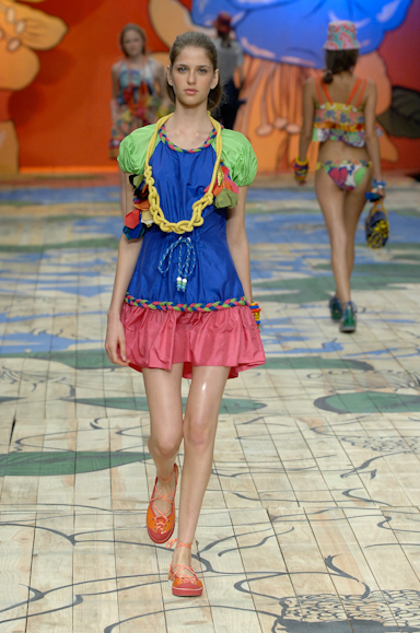 desfiles-cantao-rioverao2008rtw-104