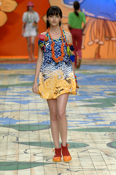 desfiles-cantao-rioverao2008rtw-118