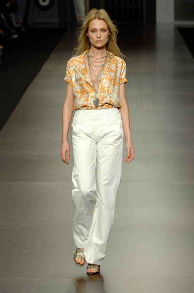 desfiles-colcci-rioverao2008rtw-104