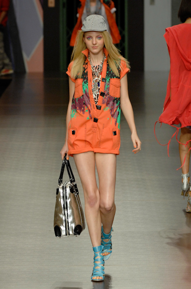 desfiles-colcci-rioverao2008rtw-113
