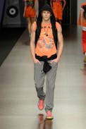 desfiles-colcci-rioverao2008rtw-115
