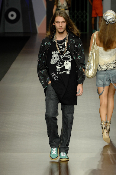 desfiles-colcci-rioverao2008rtw-118