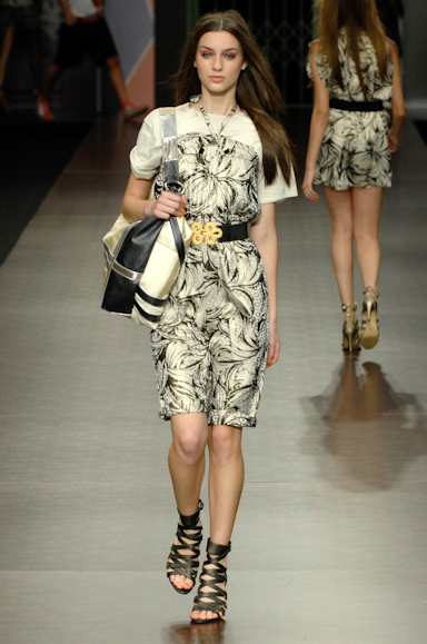 desfiles-colcci-rioverao2008rtw-120