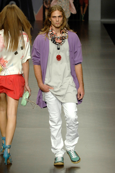 desfiles-colcci-rioverao2008rtw-130