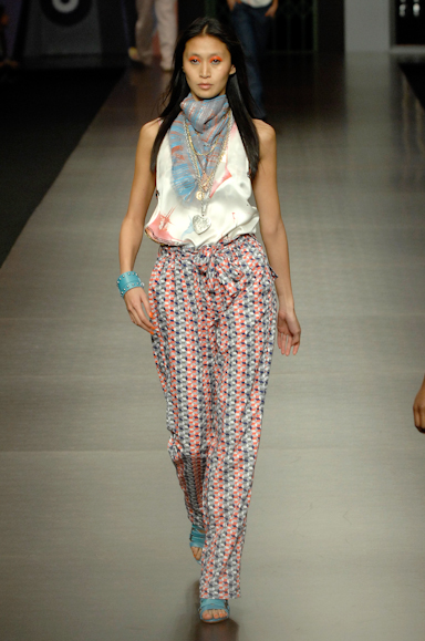 desfiles-colcci-rioverao2008rtw-133