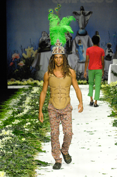 desfiles-complexob-rioverao2008rtw-115