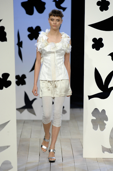 desfiles-gracaottoni-rioverao2008rtw-115
