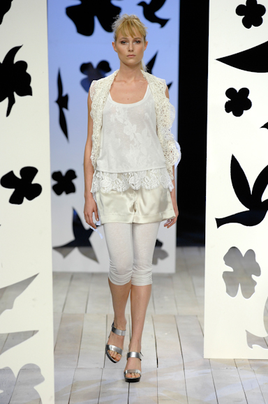 desfiles-gracaottoni-rioverao2008rtw-120