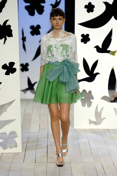 desfiles-gracaottoni-rioverao2008rtw-123