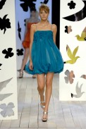 desfiles-gracaottoni-rioverao2008rtw-127