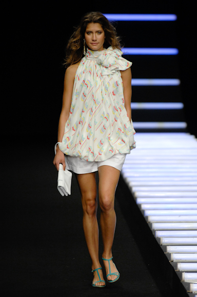 desfiles-julianajabour-rioverao2008rtw-100