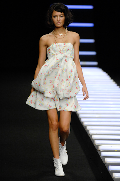 desfiles-julianajabour-rioverao2008rtw-101
