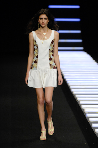 desfiles-julianajabour-rioverao2008rtw-102