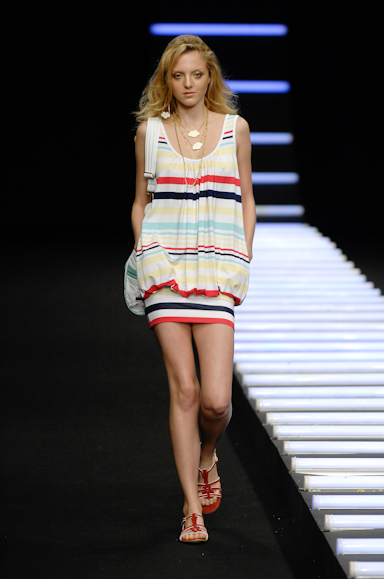 desfiles-julianajabour-rioverao2008rtw-104