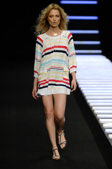 desfiles-julianajabour-rioverao2008rtw-105