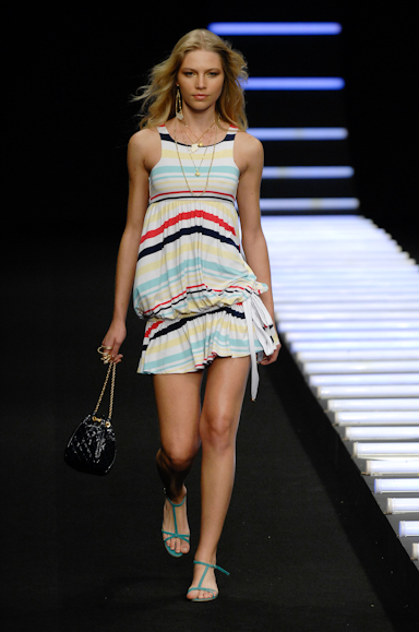 desfiles-julianajabour-rioverao2008rtw-106