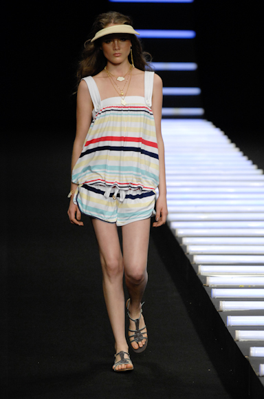 desfiles-julianajabour-rioverao2008rtw-107