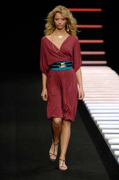 desfiles-julianajabour-rioverao2008rtw-108