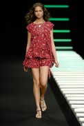 desfiles-julianajabour-rioverao2008rtw-112
