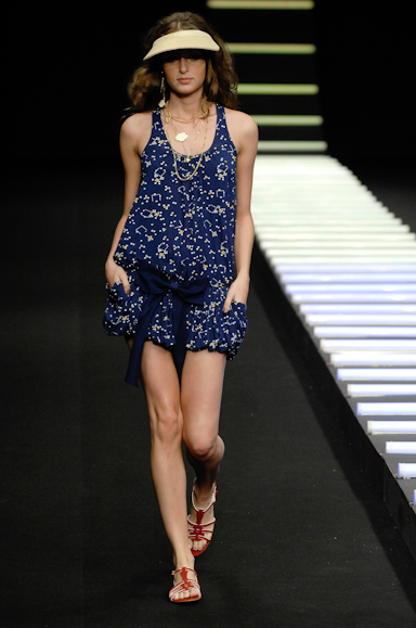 desfiles-julianajabour-rioverao2008rtw-115