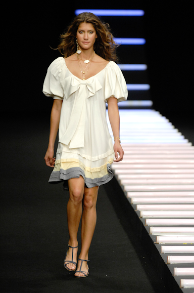 desfiles-julianajabour-rioverao2008rtw-122
