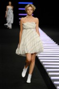 desfiles-julianajabour-rioverao2008rtw-131