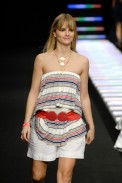 desfiles-julianajabour-rioverao2008rtw-134