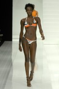 desfiles-lenny-rioverao2008rtw-107