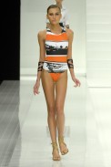 desfiles-lenny-rioverao2008rtw-110