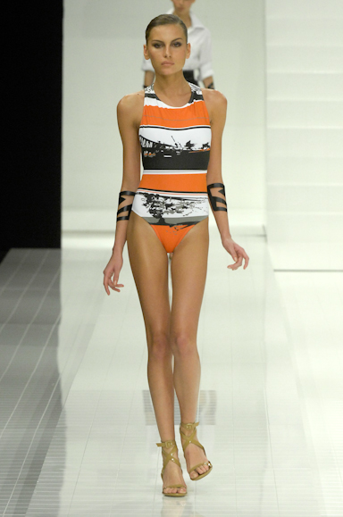 desfiles-lenny-rioverao2008rtw-110