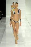 desfiles-lenny-rioverao2008rtw-123