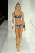 desfiles-lenny-rioverao2008rtw-127
