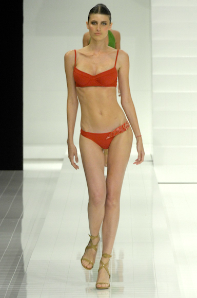 desfiles-lenny-rioverao2008rtw-132
