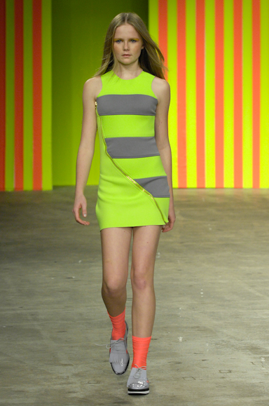 desfiles-luizabonadiman-rioverao2008rtw-104
