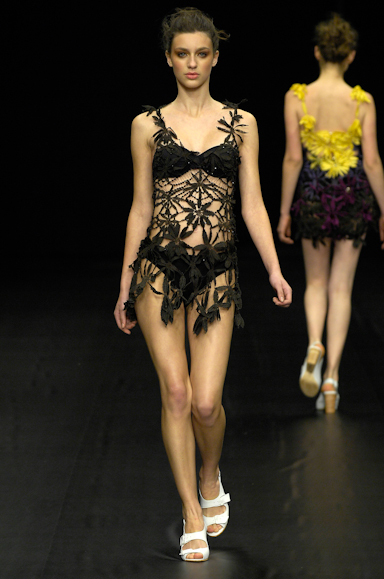 desfiles-marciaganen-rioverao2008rtw-101