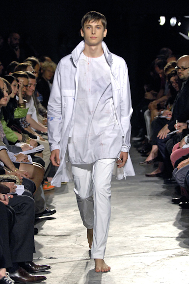 desfiles-rafsimons-parisverao2008men-104