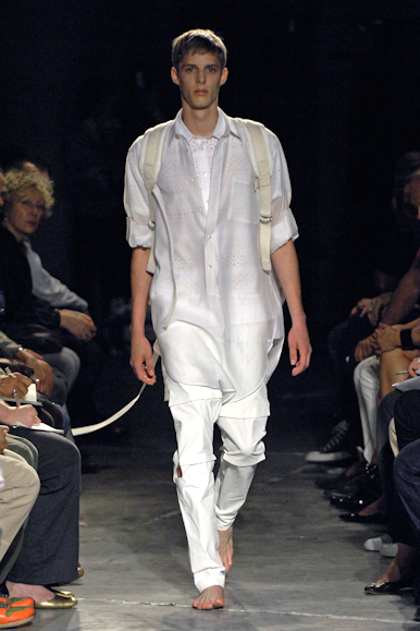 desfiles-rafsimons-parisverao2008men-106