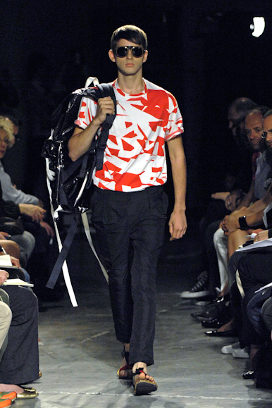 desfiles-rafsimons-parisverao2008men-116