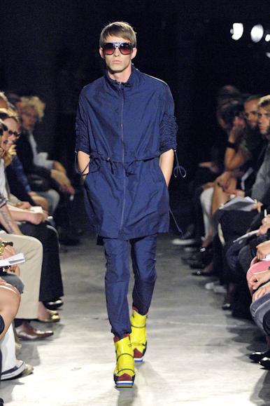 desfiles-rafsimons-parisverao2008men-119