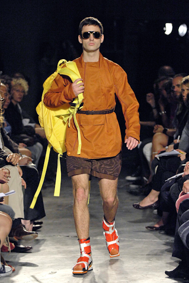 desfiles-rafsimons-parisverao2008men-127